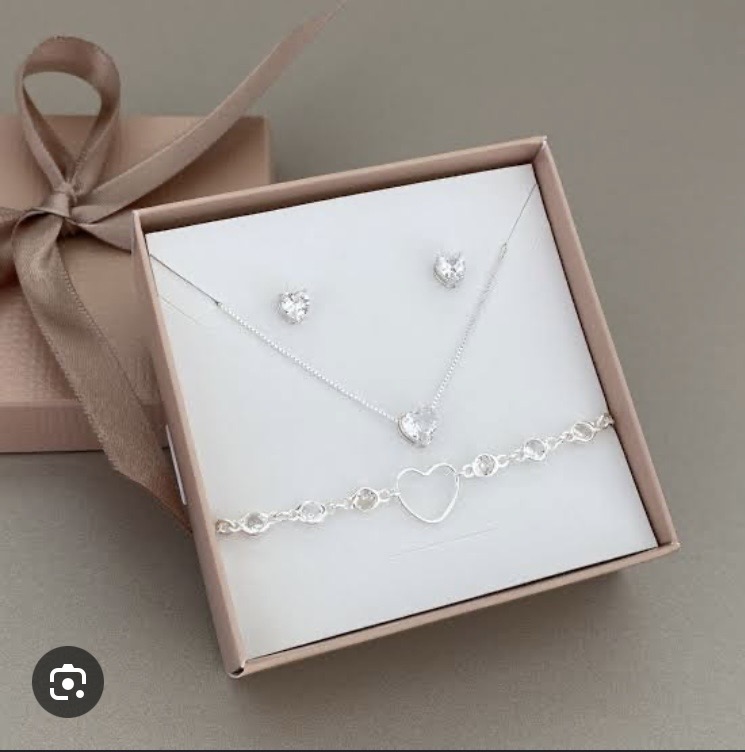 Imagem do presente Conjunto colar, brinco e pulseira